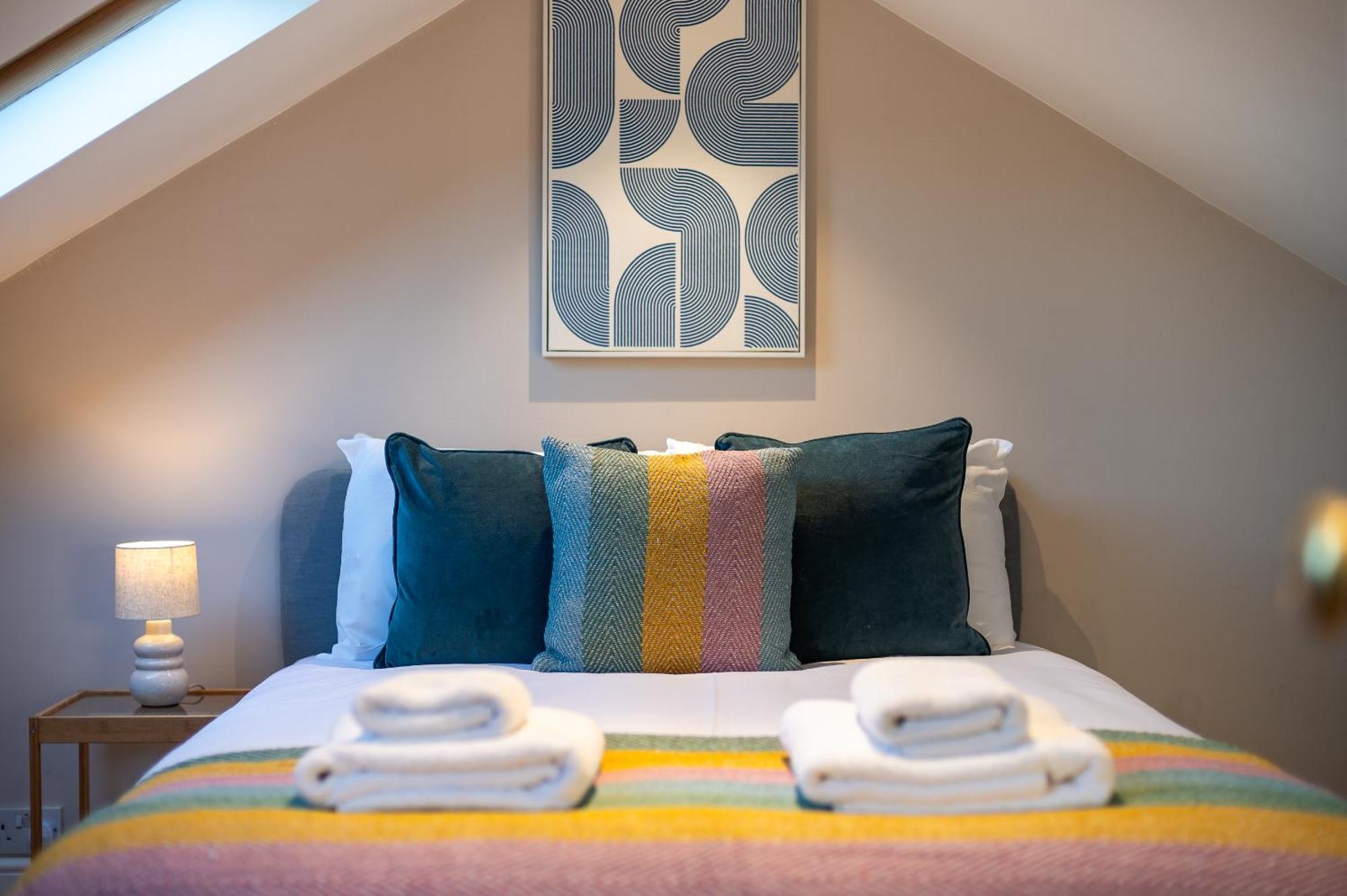 Vesto Three Bedroom Duplex In Clapham Apartment London